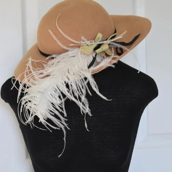 Beautiful Importina wool hat - Picture 6 of 8